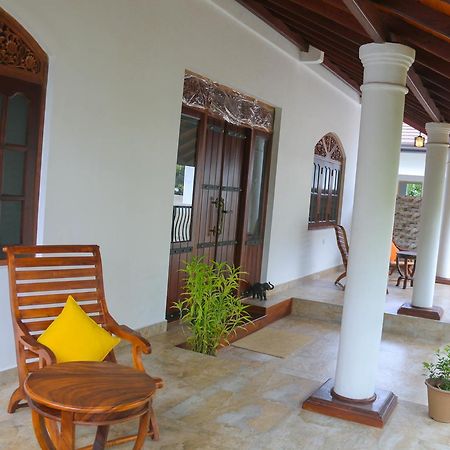 Nivahana Homestay Kandy Esterno foto