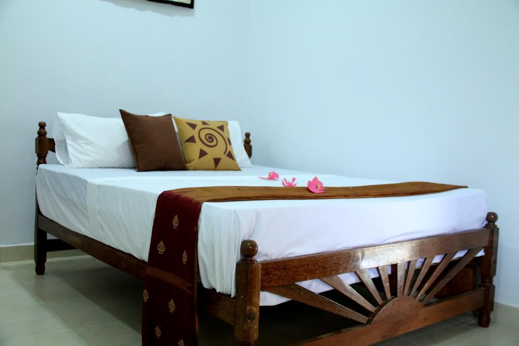 Nivahana Homestay Kandy Esterno foto