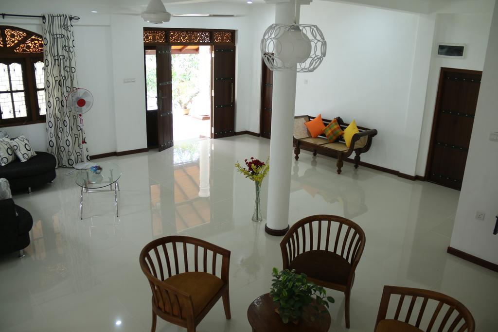 Nivahana Homestay Kandy Esterno foto