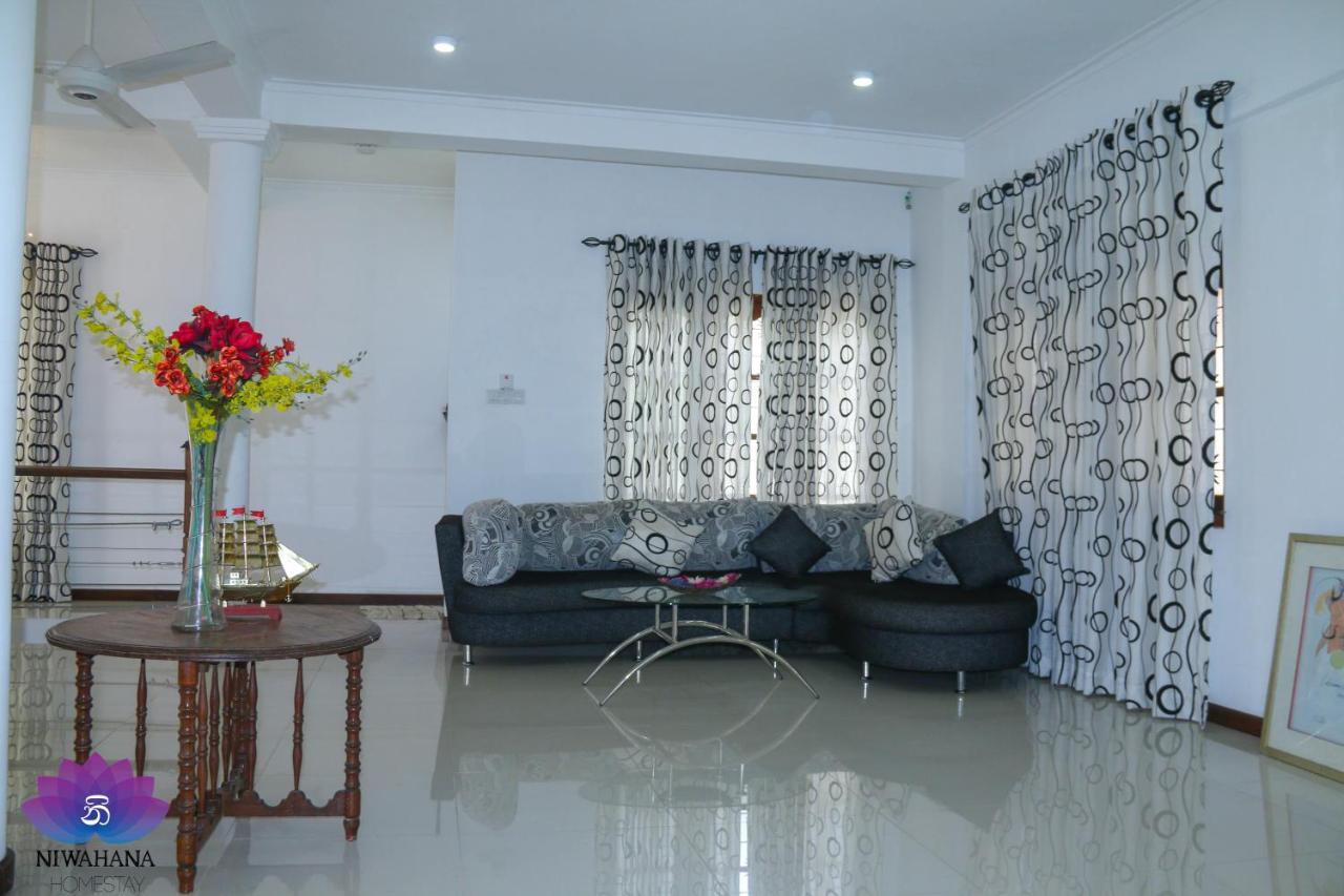 Nivahana Homestay Kandy Esterno foto