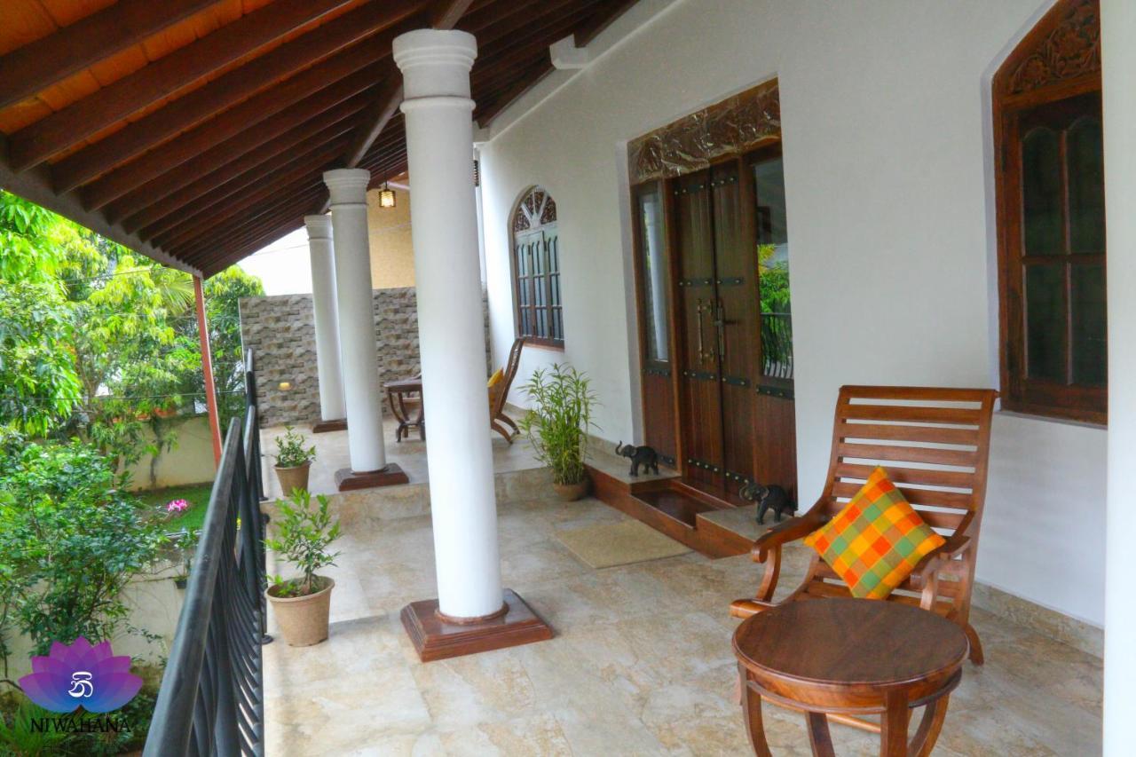 Nivahana Homestay Kandy Esterno foto