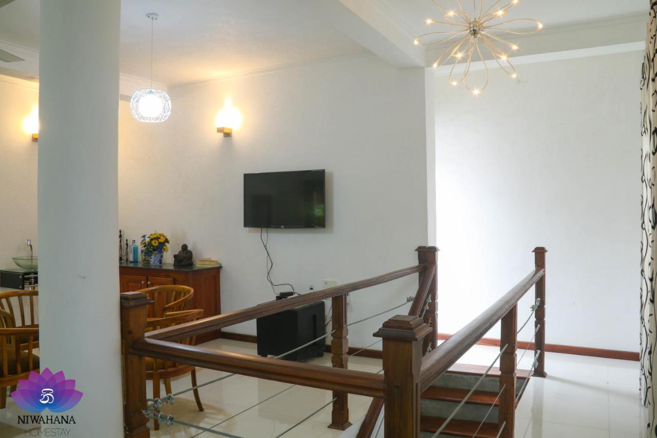 Nivahana Homestay Kandy Esterno foto