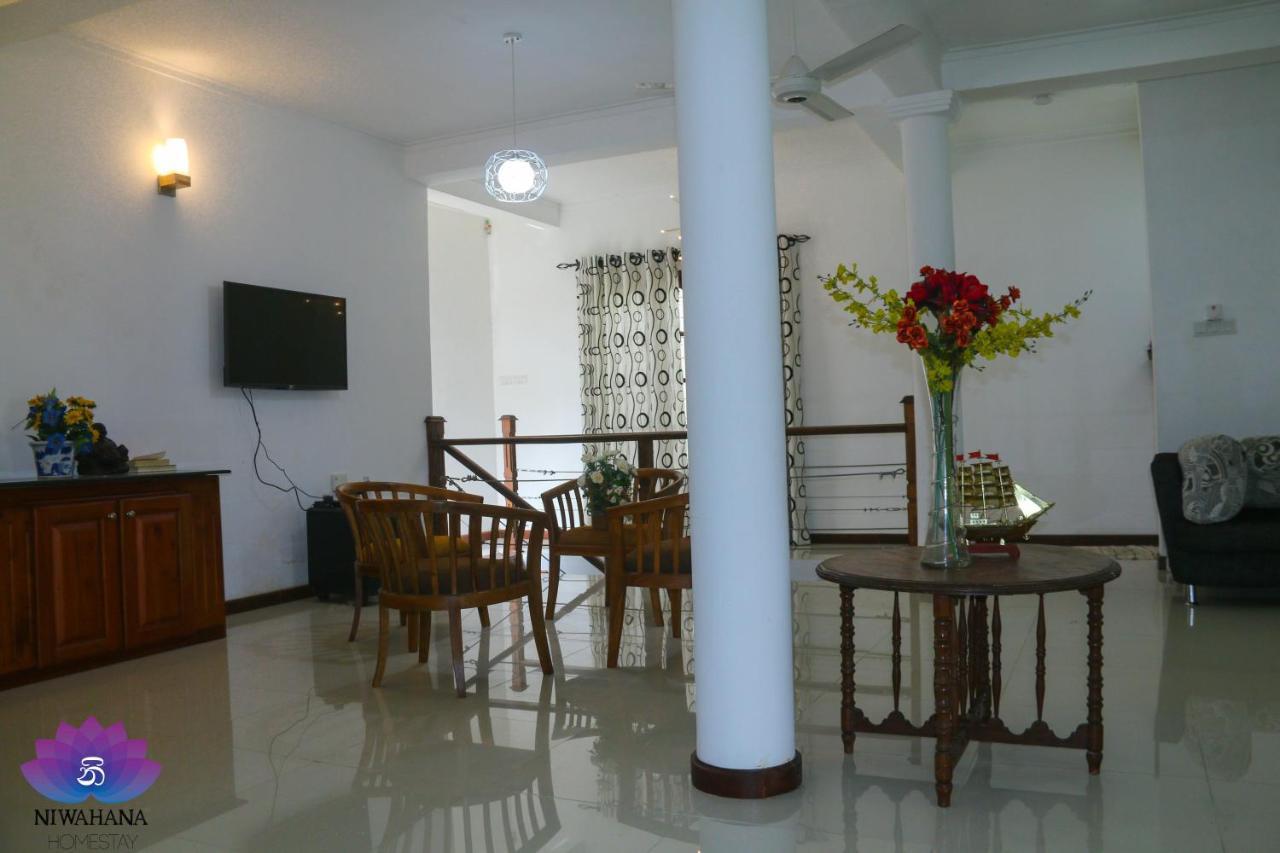 Nivahana Homestay Kandy Esterno foto